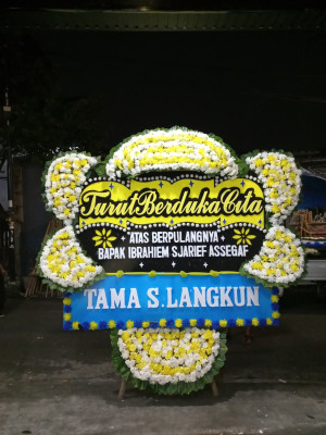 Papan Bunga Duka di Cihideung