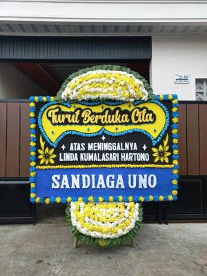 Papan Bunga Duka di Cihideung